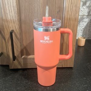 40oz peach Stanley